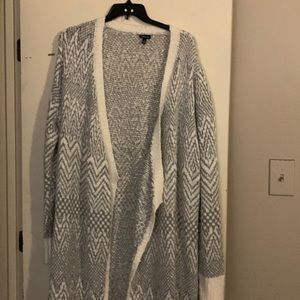 Torrid gray/white size 4 cardigan